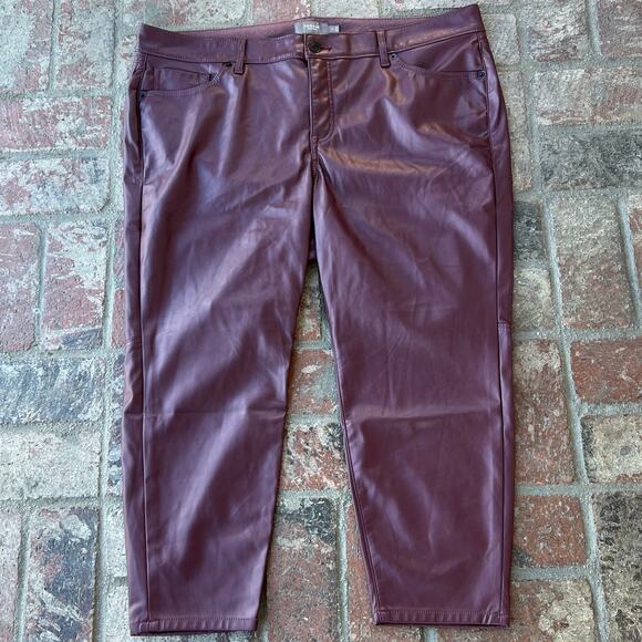 Torrid Burgundy Faux Leather Pants Straight Let Size 20S - Picture 1 of 3